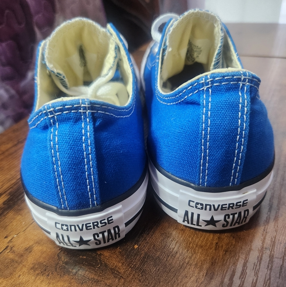 Nwot Converse Chuck Taylor All Star Low-Top Sneaker Size Women 7 And Men 5 - Picture 7 of 9